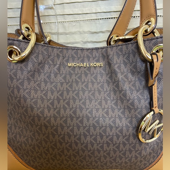 Michael Kors shoulder bag NWOT - Picture 2 of 14